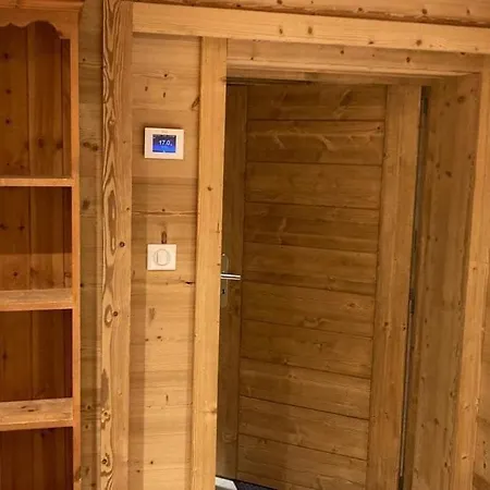 Cozy With Private Parking Sleeps 7 Montriond