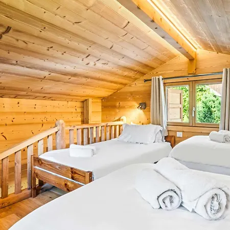Cozy With Private Parking Sleeps 7 Chalet Montriond