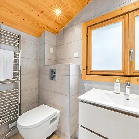 Cozy With Private Parking Sleeps 7 * Montriond